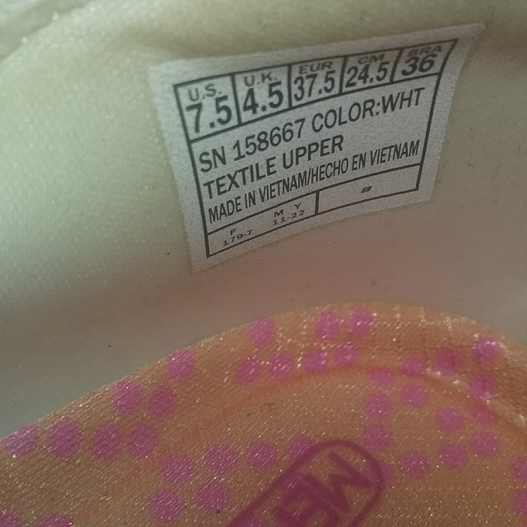 Skechers Air Cooled Memory Form Slide-In Rubber Sole Shoes - 7.5 - Picture 4 of 6